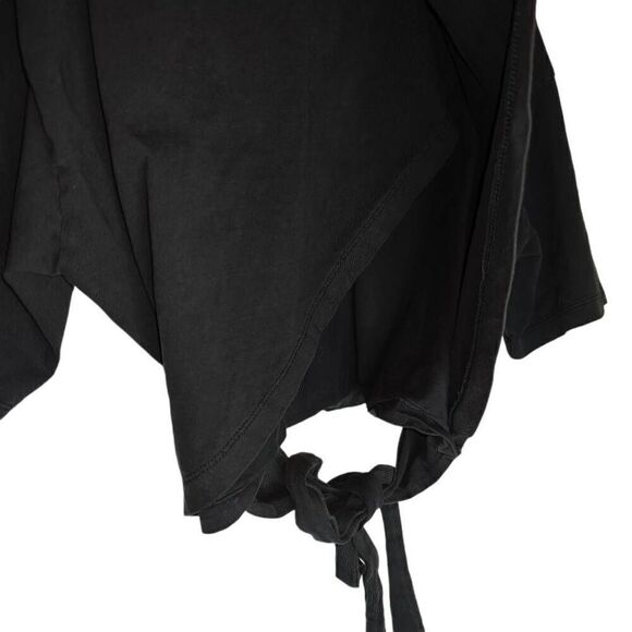 Universal Thread Tie Front Crop Top - Picture 4 of 6